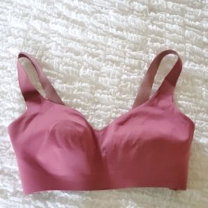 Lululemon Like Nothing 34DD wireless bra